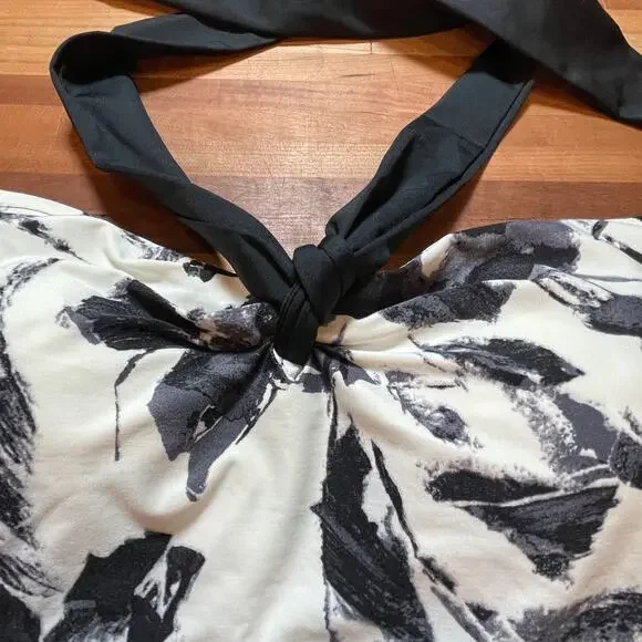 Tankini, black and white floral, medium - Picture 6 of 8